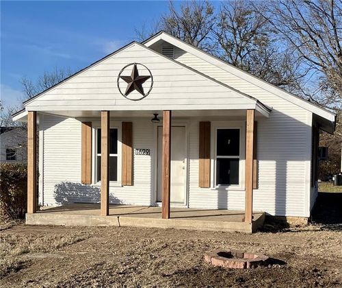 1629 E Oak St, Fort Scott, KS, 66701-1721 | Card Image