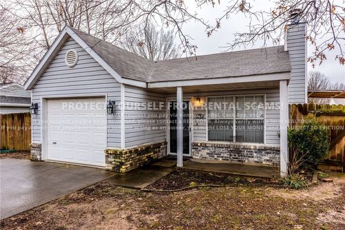 3195 W Woodfield Way, Fayetteville, AR, 72704-6763 | Card Image