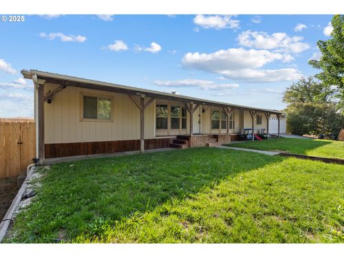 70741 Sw Douglas Dr, Pendleton, OR, 97801-9496 | Card Image