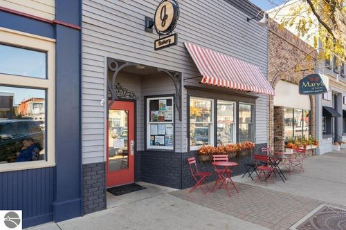110 S Lake St, Boyne City, MI, 49712-1212 | Card Image