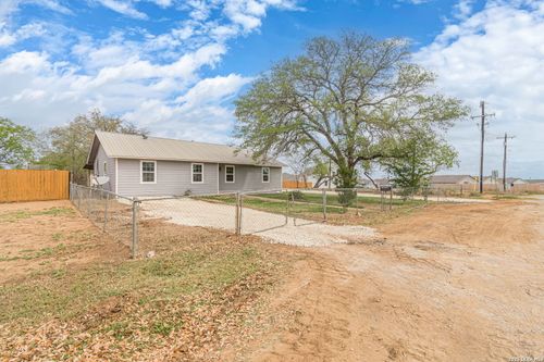 1315 Olive St, Jourdanton, TX, 78026-2216 | Card Image