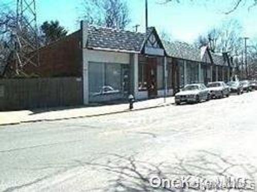 16 Broadway, Malverne, NY, 11565-1633 | Card Image