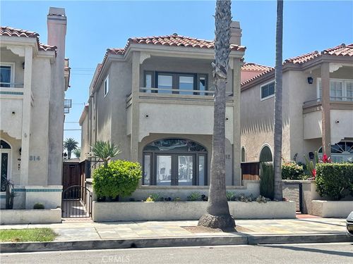 312 14th St, Huntington Beach, CA, 92648-4218 | Card Image