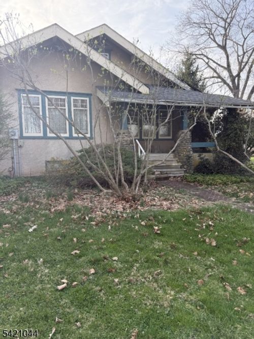 37 Parker St, Belvidere, NJ, 07823-1605 | Card Image