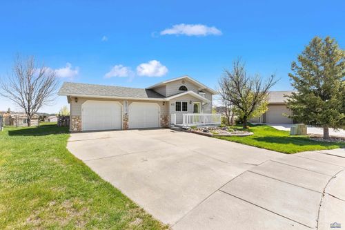 1613 Elk Ct, sturgis, SD, 57785-3323 | Card Image