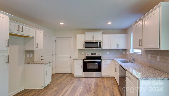 47 Virginia Commons Dr, Townhouse with 3 bedrooms, 3 bathrooms and null parking in Arden NC | Image 8