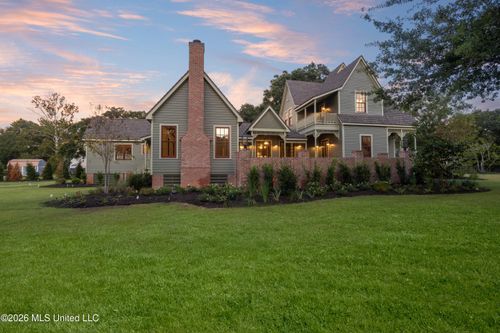 1103 Calhoun Ave, Ocean Springs, MS, 39564-4913 | Card Image