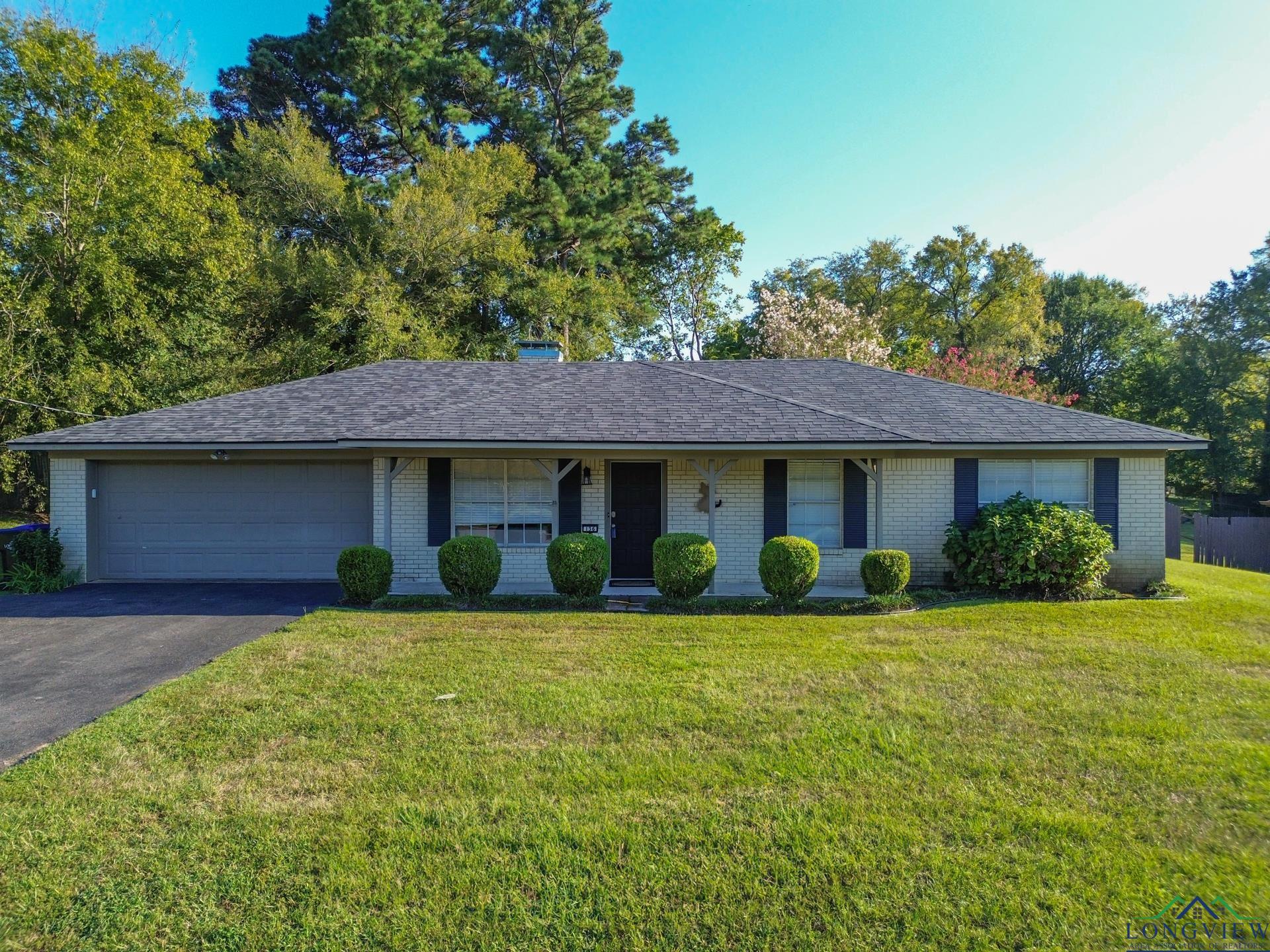 Amy St, Longview, TX 75605
