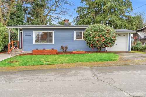 2300 Ne 8th Pl, Renton, WA, 98056-3692 | Card Image