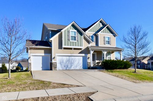 4219 Parliament Way, Avon, IN, 46123-5510 | Card Image