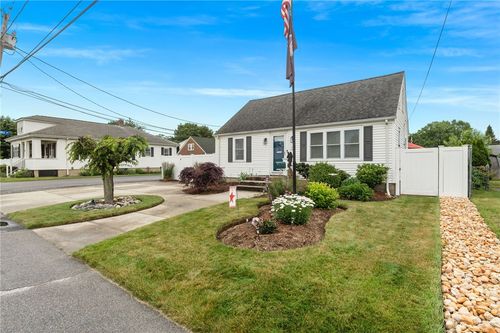 32 Waterman Ave, Johnston, RI, 02919-3821 | Card Image