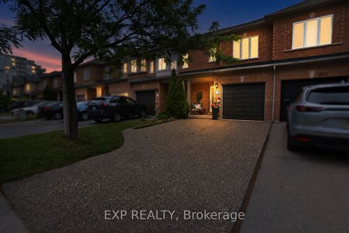 1815 Mccoy Avenue, Burlington, ON, L7L7L8 | Card Image