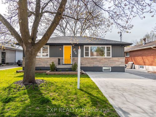 124 Upper Paradise Rd, Hamilton, ON, L9C5B8 | Card Image