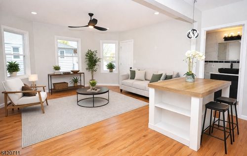 1324 George St, Plainfield, NJ, 07062-1748 | Card Image