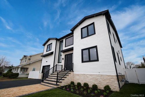 2460 Centre Ave, Bellmore, NY, 11710-3450 | Card Image