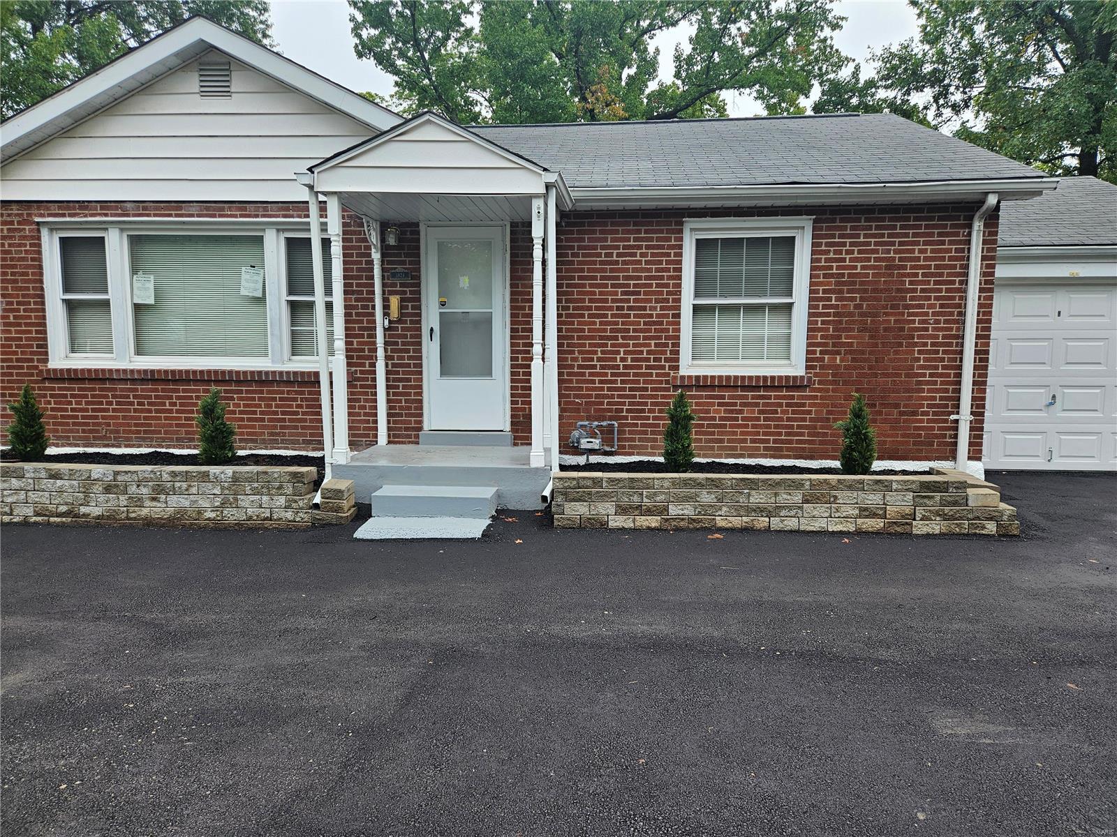 Hanley Rd, Saint Louis, MO 63114