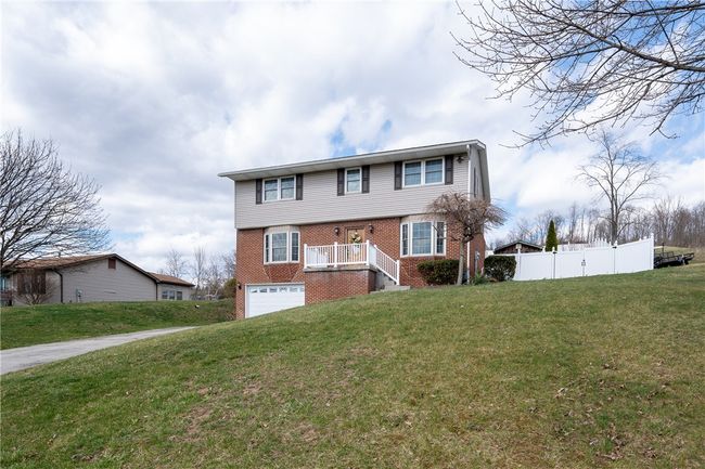 418 Lemmon Rd, House other with 4 bedrooms, 3 bathrooms and 2 parking in Latrobe PA | Image 4