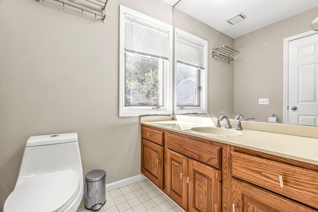 UNIT-4-18 - 11 Boulevard Dr, Condo with 2 bedrooms, 3 bathrooms and 2 parking in Danbury CT | Image 17
