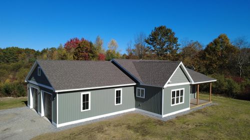 179 Weeks Road, Gardiner, ME, 04345 | Card Image