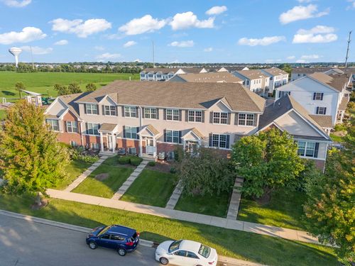 2234 Beresford Dr, Yorkville, IL, 60560-4708 | Card Image
