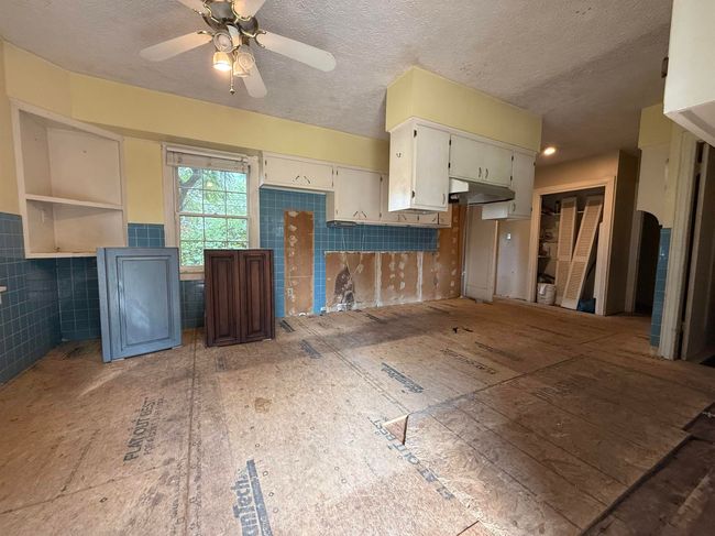 404 S 5 Th St, House other with 3 bedrooms, 2 bathrooms and null parking in Thayer MO | Image 6