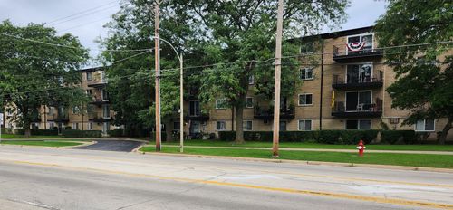 apt-3c-2424 E Oakton St, Arlington Heights, IL, 60004-4834 | Card Image
