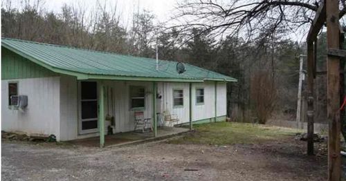 4053 Camp Hollow Rd, Sevierville, TN, 37876-6640 | Card Image