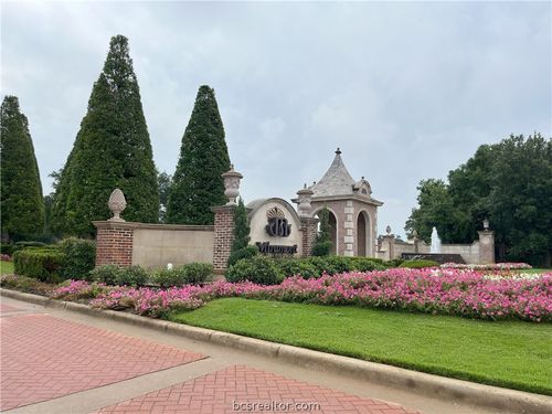 4310 Willowick Dr, Bryan, TX, 77802-6077 | Card Image