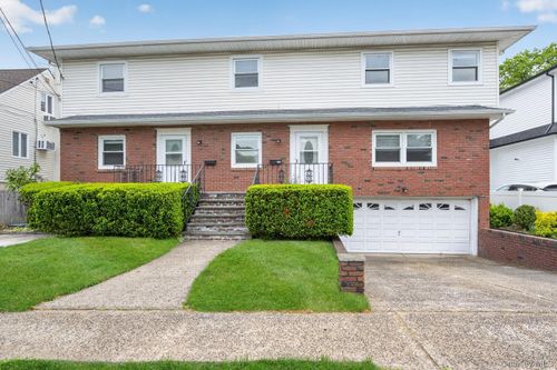68B Graywood, North Hempstead, NY, 11050 | Card Image