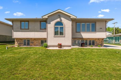6880 W 84th Pl, Crown Point, IN, 46307-9562 | Card Image
