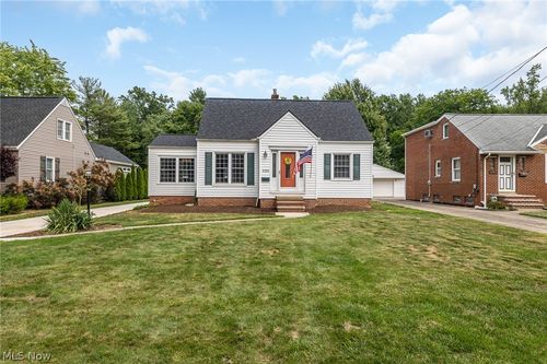 2253 Canterbury Rd, Westlake, OH, 44145-3231 | Card Image