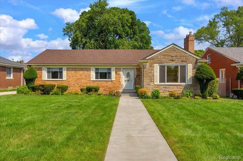 3206 W Outer Dr, Detroit, MI, 48221-1758 | Card Image