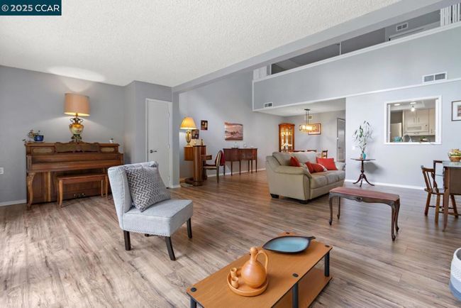 APT-1 - 1244 Singingwood Ct, Townhouse with 2 bedrooms, 2 bathrooms and 1 parking in Walnut Creek CA | Image 6
