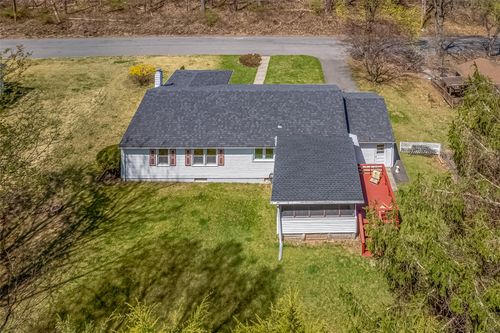 18 Sandra St, Ellenville, NY, 12428-2629 | Card Image