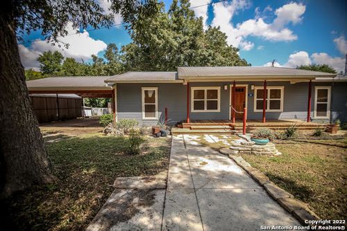 314 2nd St, Blanco, TX, 78606-5568 | Card Image