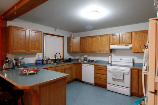 190 N Floweree Ave, House other with 4 bedrooms, 2 bathrooms and null parking in Simms MT | Image 9