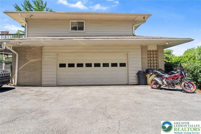 1048 N 27 Th St, House other with 4 bedrooms, 4 bathrooms and null parking in Allentown PA | Image 35