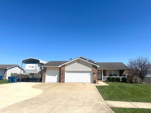 621 Persimmon Pkwy, Hebron, IN, 46341-8621 | Card Image