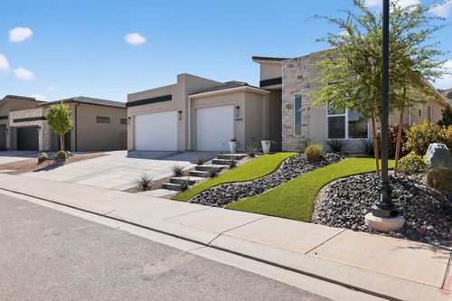 4004 E Cerro Way, St George, UT, 84790-2354 | Card Image