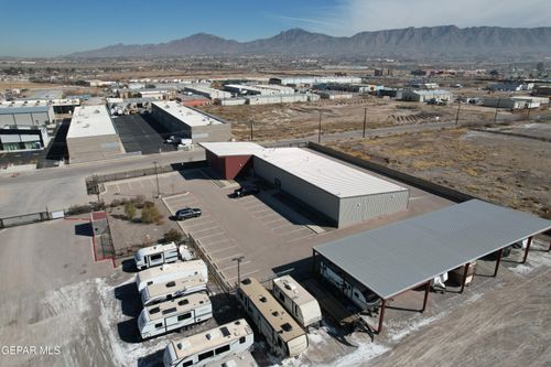 1895 Appaloosa Dr, Sunland Park, NM, 88063-9482 | Card Image