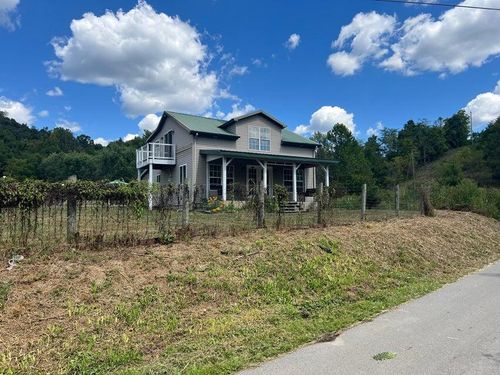 6452 Maxey Valley Rd, Hustonville, KY, 40437-8380 | Card Image