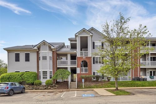 1123 Prescott Pl, Sewickley, PA, 15143-8424 | Card Image