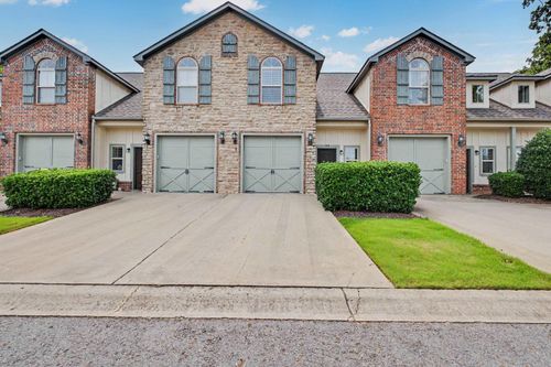 104 Venezia Ln, Maumelle, AR, 72113-7458 | Card Image