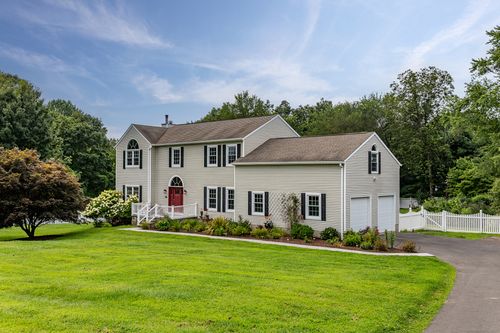 12 Cedar Vale Dr, New Milford, CT, 06776-4600 | Card Image