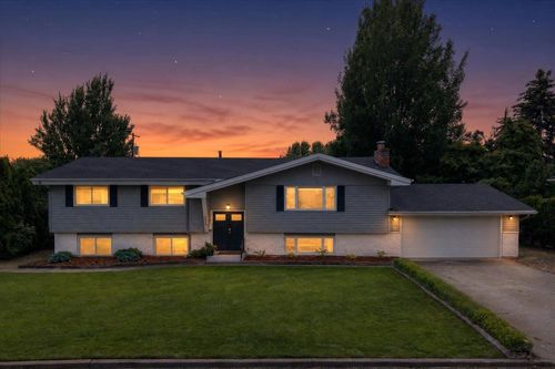 2416 E 46th Ave, Spokane, WA, 99223 | Card Image