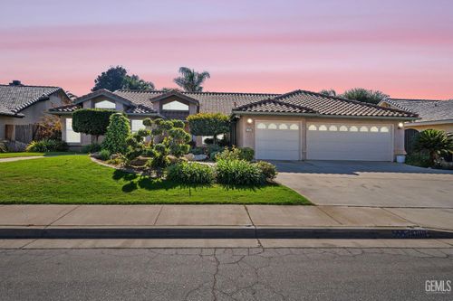 14013 Las Entradas, Bakersfield, CA, 93314-4210 | Card Image