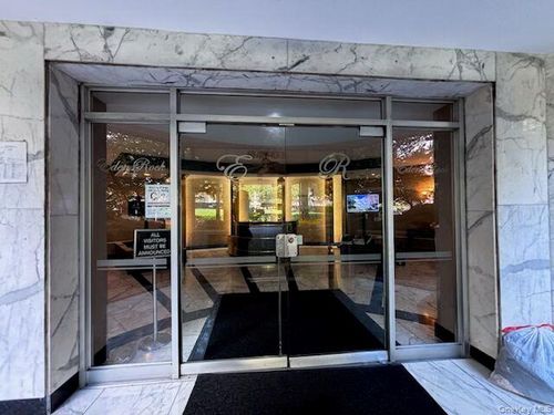 627-84 Main St, Briarwood, NY, 11435 | Card Image