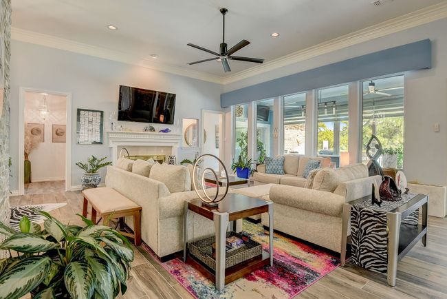 Two living spaces for both relaxed everyday living and entertainment | Image 33