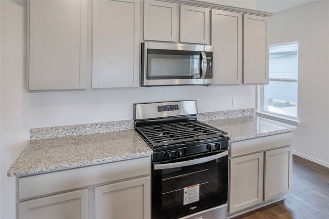 361 Sandringham Loop, House other with 4 bedrooms, 3 bathrooms and 2 parking in Uhland TX | Image 8