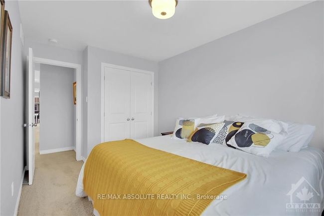 266 Wood Acres Grve, House attached with 3 bedrooms, 3 bathrooms and 2 parking in Blossom Park - Airport and Area ON | Image 15